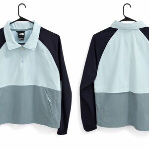 The North Face Men's Light Blue and Gray Pullover